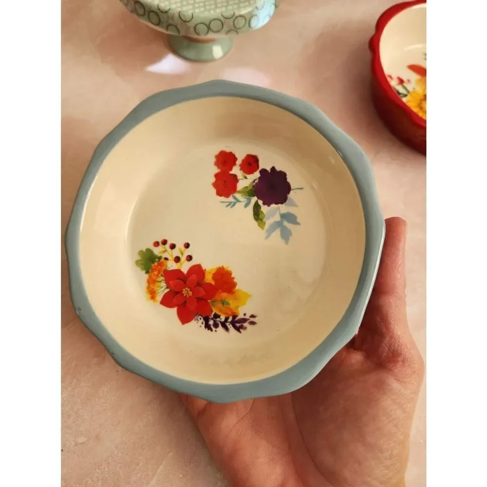 Julia Minasian ceramic cupcake stands pioneer women mini pie plate bundle Joyce